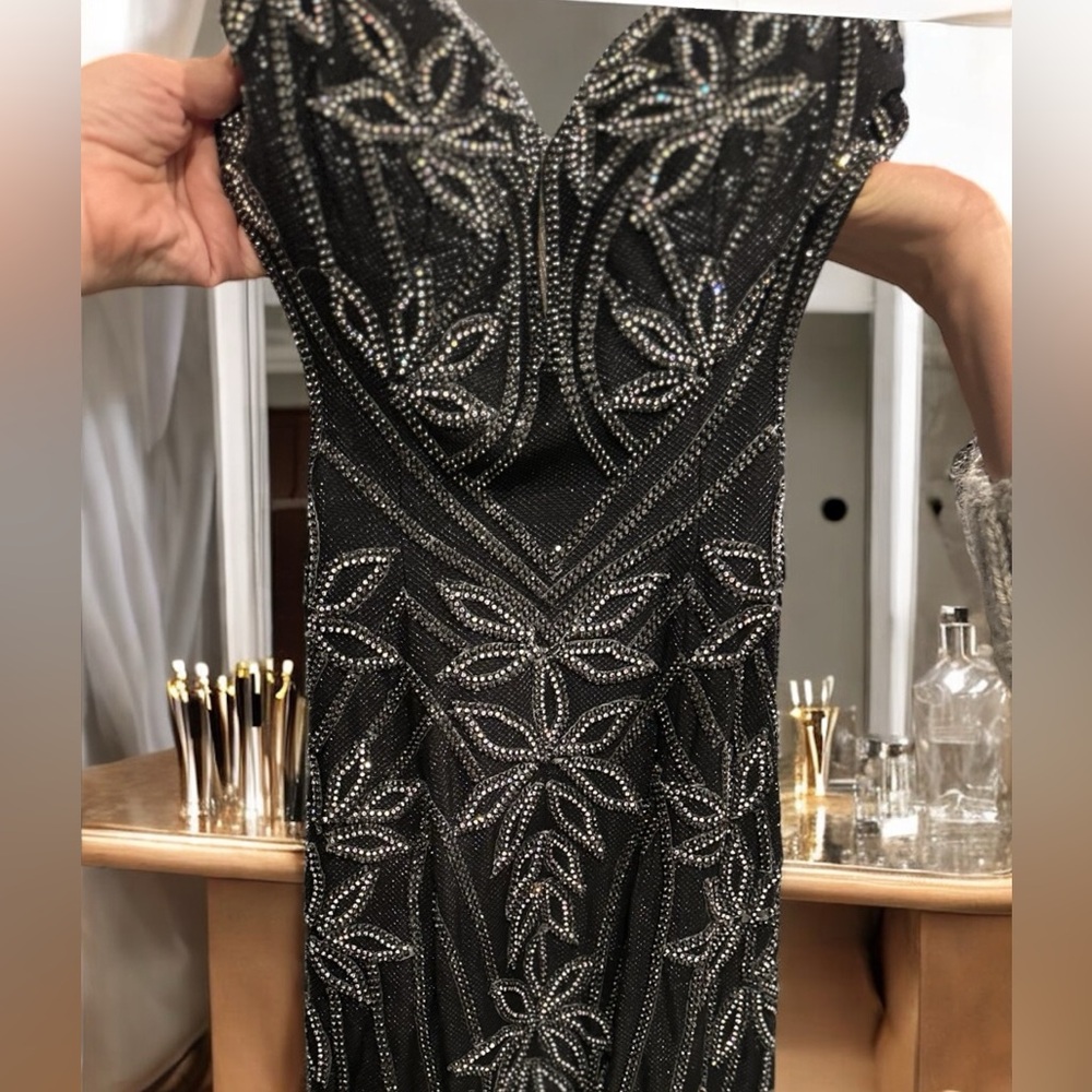 JOVANI 66965 black embellished gown size 2 - Picture 7 of 13